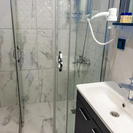 Pera Hotel 3*