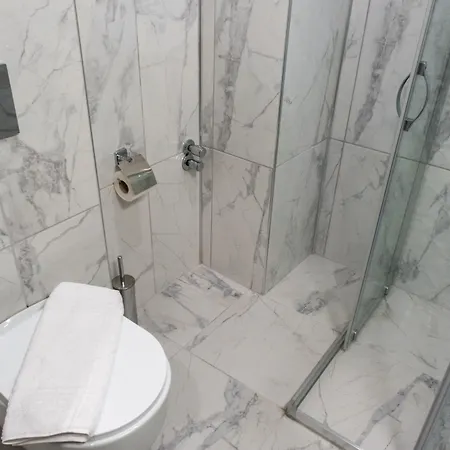 Pera Hotel 3*