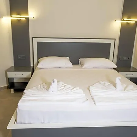 Pera Hotel Side